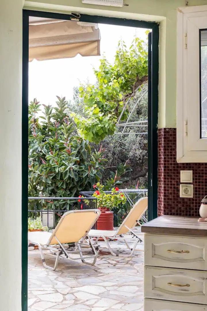 Apartment Erato In *